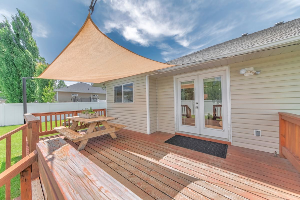 custom deck building services wichita kansas