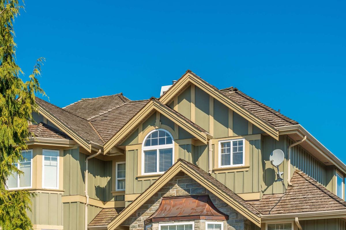 quality roofing system features